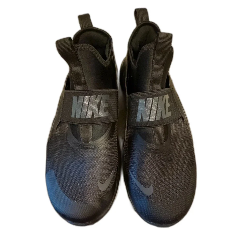 Nike Flex Runner 4 Triple Black Youth 5.5Y - Pristine Like New